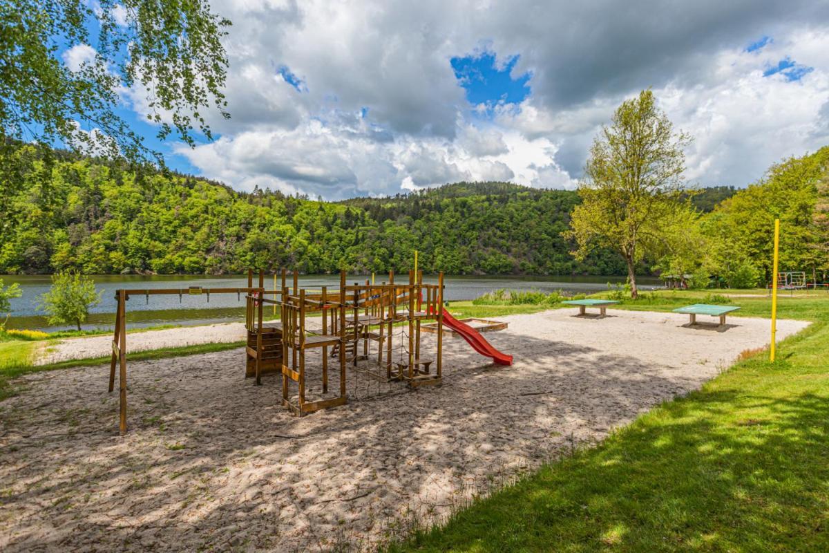 Andelska Laguna Slapy